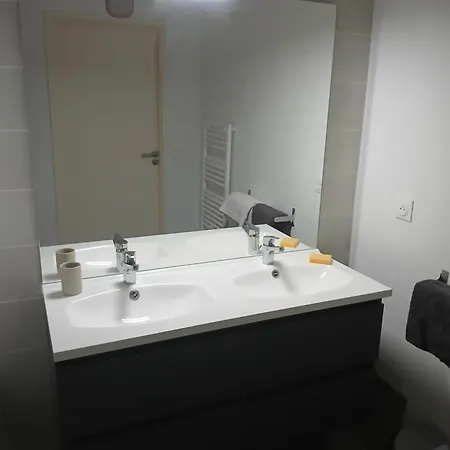 Nocleg ze śniadaniem Chambre Meublee *